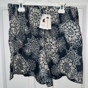 Coastal Luna Navy Floral Elastic-Waist Bermuda Shorts